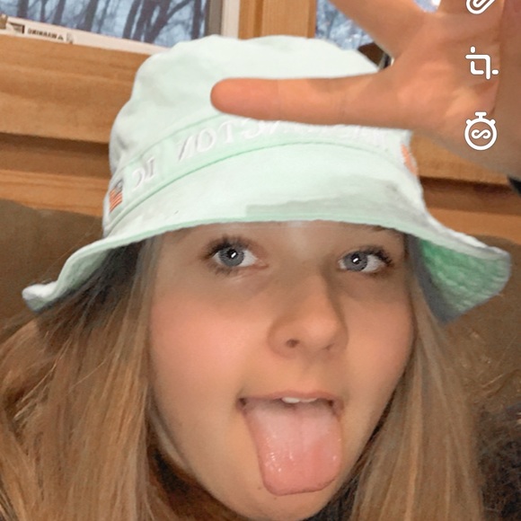 Meet your Posher, Trista - Picture 1 of 1